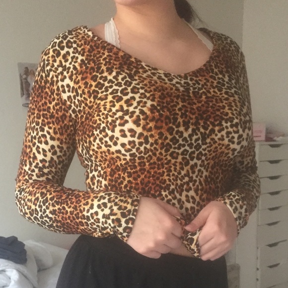 Leopard print long sleeve top - Picture 3 of 9